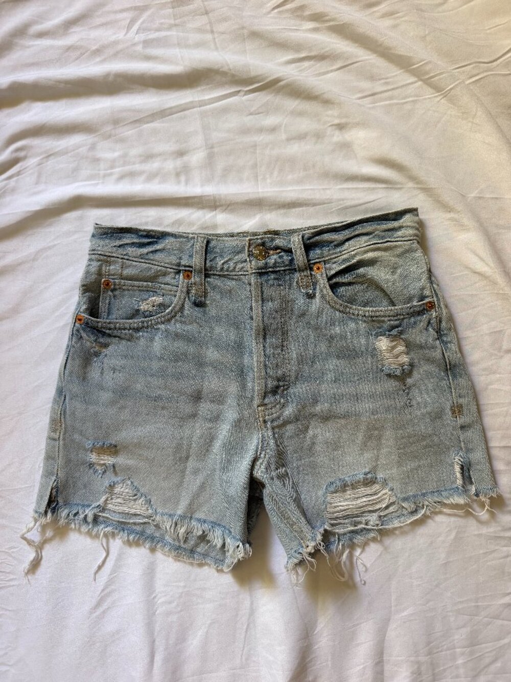 Free People We The‎ Free Distressed Denim Shorts High Waisted Light Wash Size 25
